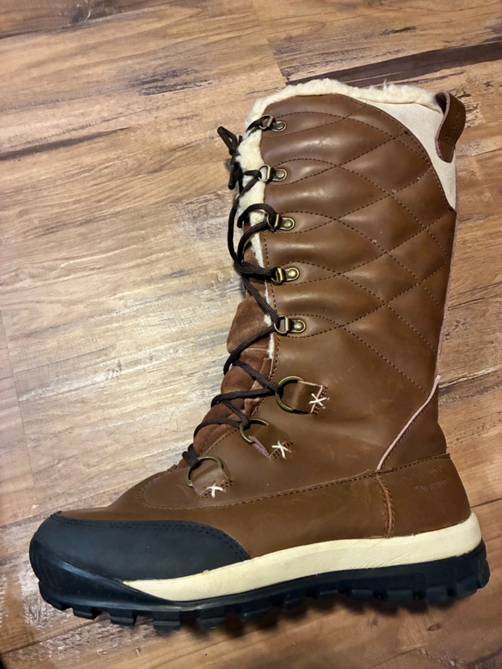 Bearpaw women’s 10 Tall Quilted Brown Winter Boots with Shearling Trim - Picture 2 of 12